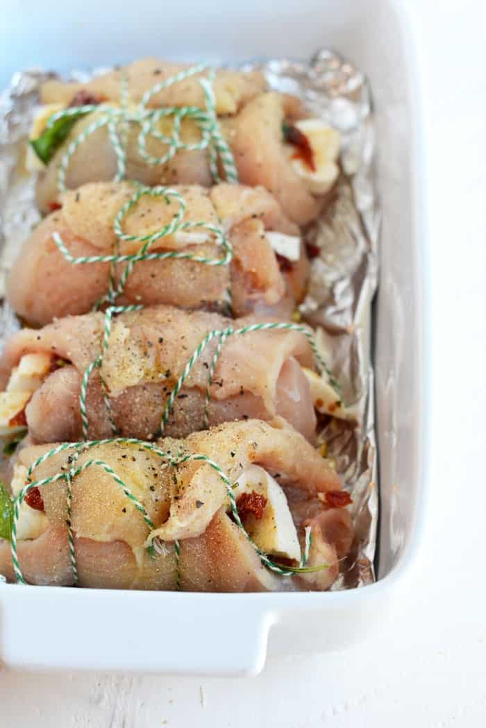Caprese Stuffed Chicken Breasts with Garlic Zoodle Pasta #healthy