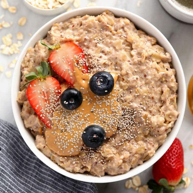 Fluffy Banana Stovetop Oatmeal {vegan} - Fit Foodie Finds