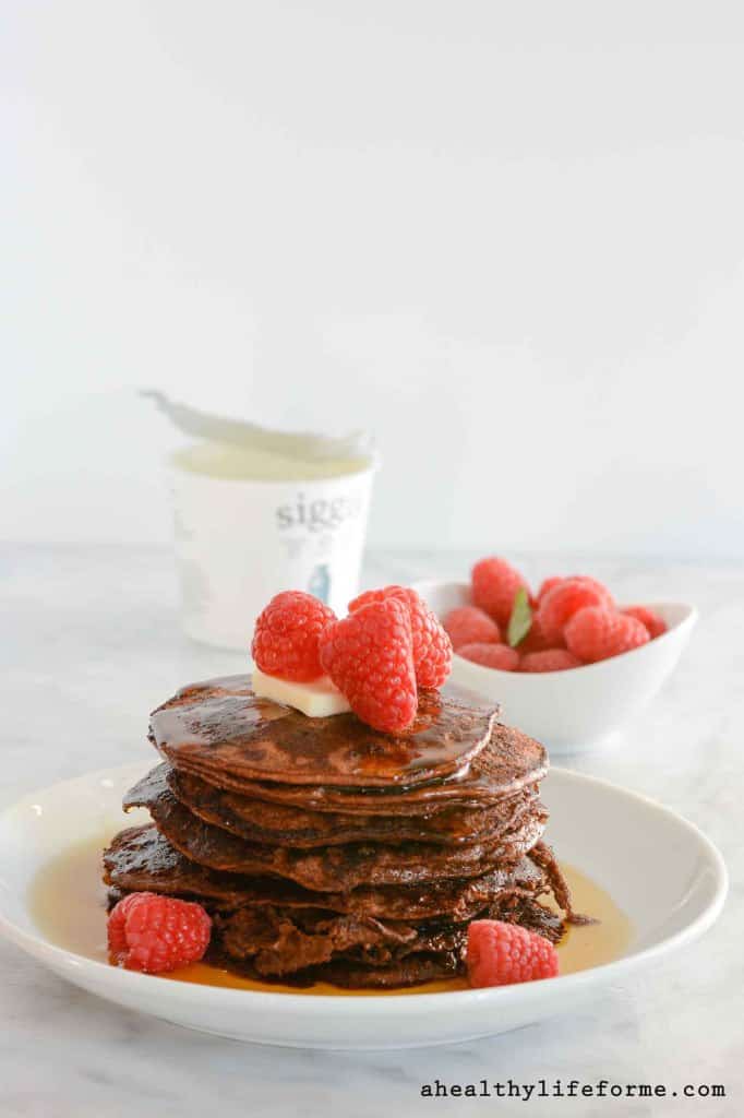 chocolate-protein-pancake-recipe-3-682x1024