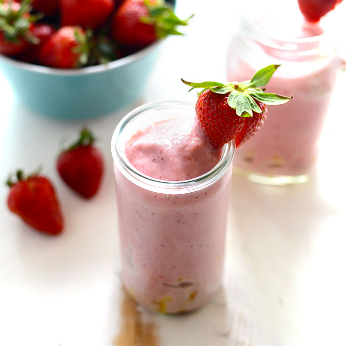 Strawberry Smoothie (4 ingredients!) - Fit Foodie Finds