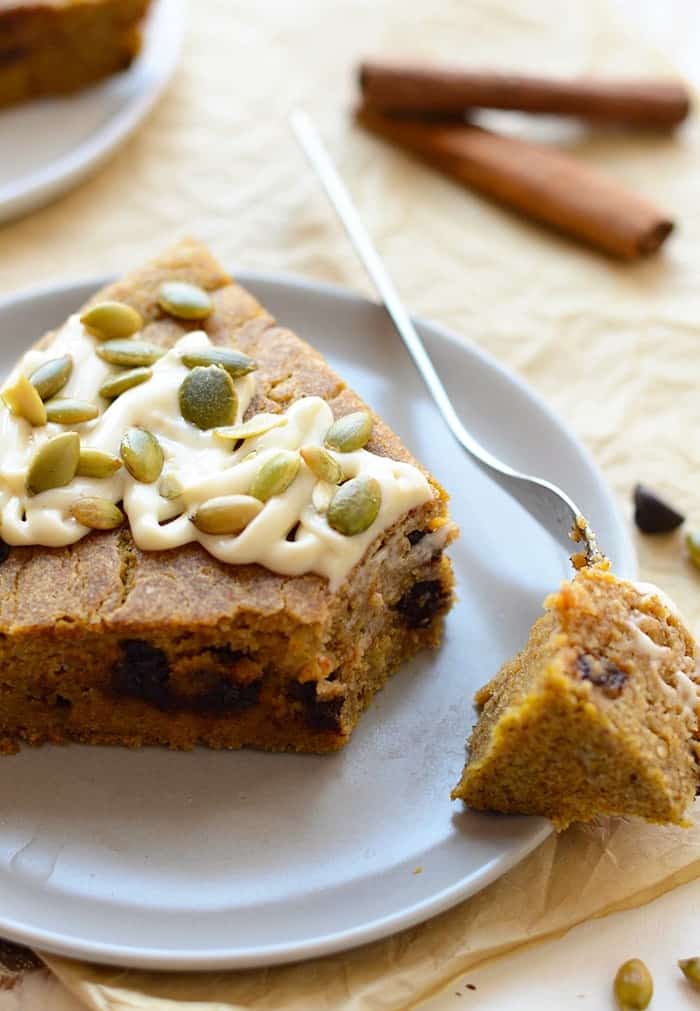 Waking up to this chocolate chip pumpkin breakfast cake and a hot cup of coffee will give you an automatic happy belly and a great day! 