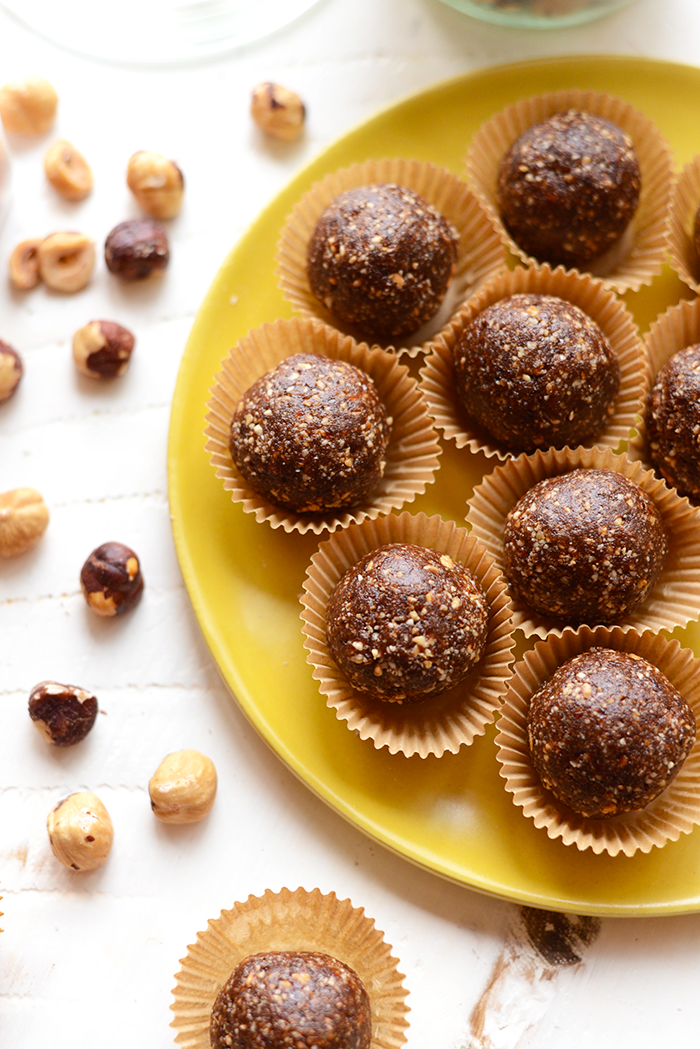 Who doesn't love Nutella and sea salt? Make these healthy energy balls made from hazelnuts, cocoa powder, dates, and sea salt for a guilt-free snack!