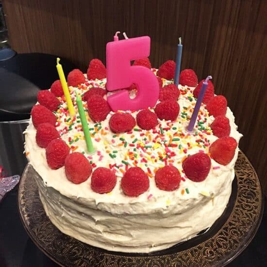 a birthday cake with a number 5 on it.