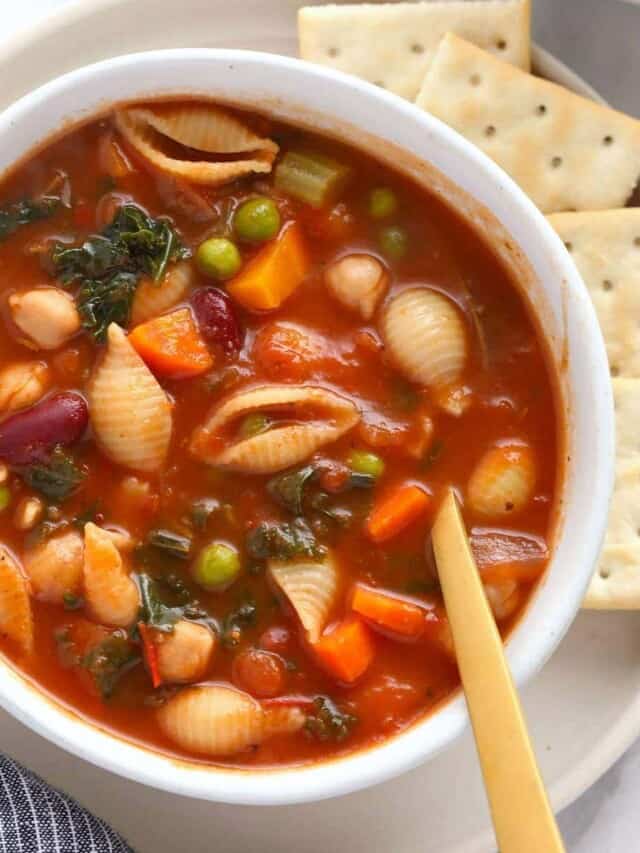 Minestrone Soup Recipe - Fit Foodie Finds