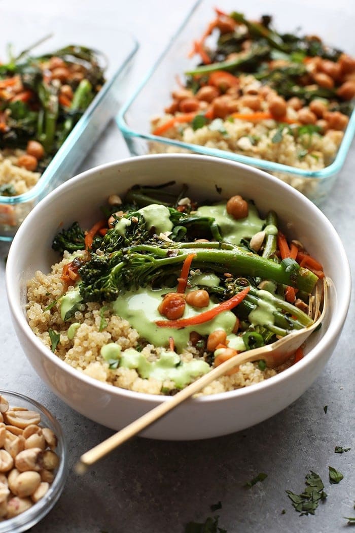 These Vegetarian Kung Pao Quinoa Bowls are the perfect meal prep recipe to make so you can enjoy a healthy lunch or dinner the entire week!