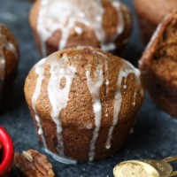 Pecan muffins with a touch of icing and pecans transformed into delicious gingerbread muffins.