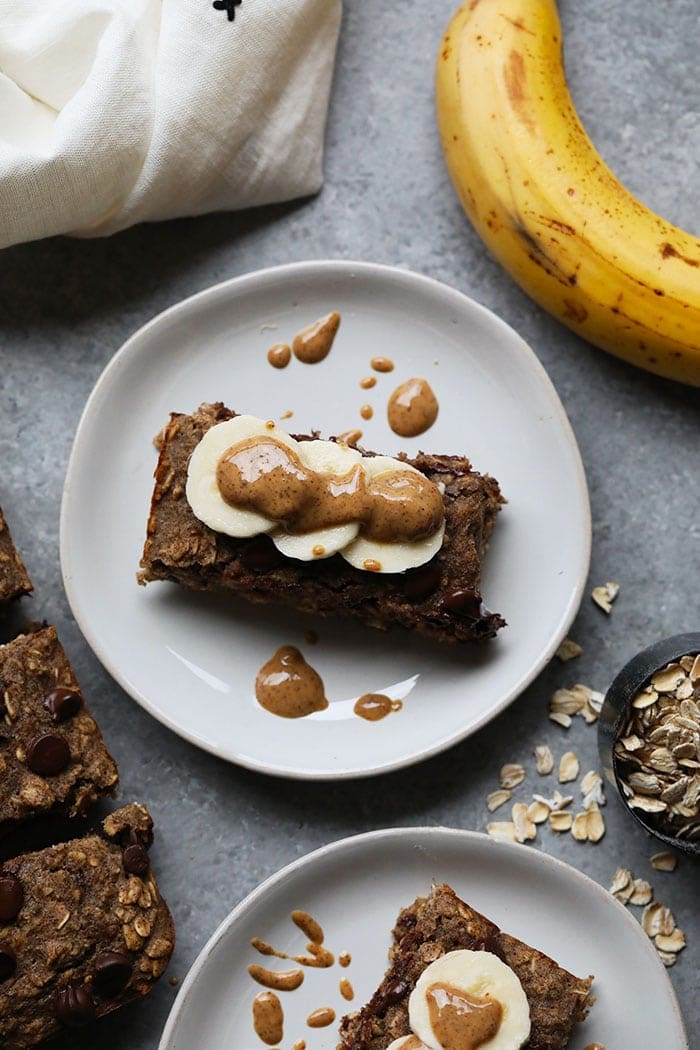 oatmeal bars with banana and peanut butter