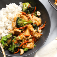Ginger chicken stir fry with cashews and broccoli.
