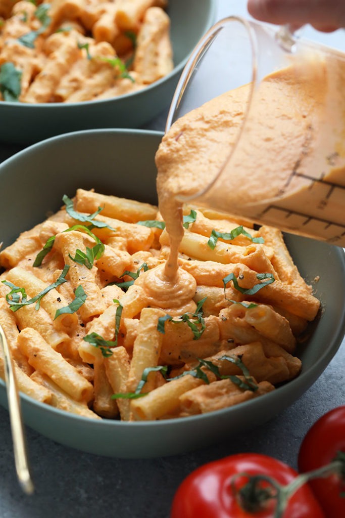 The Best Creamy Vegan Pasta (w/ tomatoes and garlic) - Fit Foodie Finds