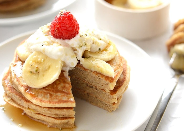  Whole-Grain Banana Pancakes