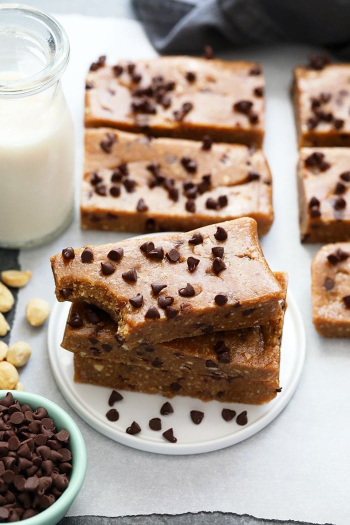 With just 4 real-food ingredients, you can make these delicious homemade Peanut Butter Chocolate Chip Larabars. This homemade Larabar recipe is vegan & gluten-free and such a perfect on-the-go snack for the kiddos or...you!