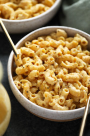 Vegan Mac and Cheese (w/ Cashew Sauce!) - Fit Foodie Finds