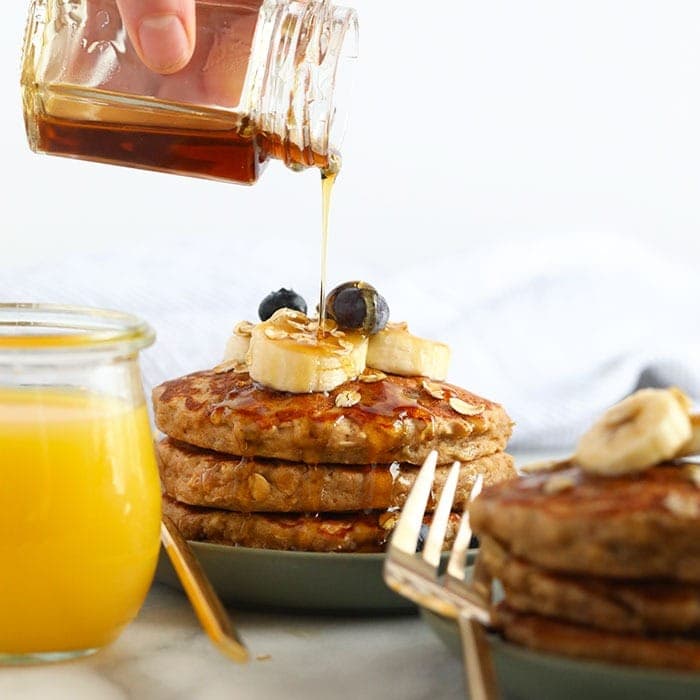 Banana Oatmeal Pancakes