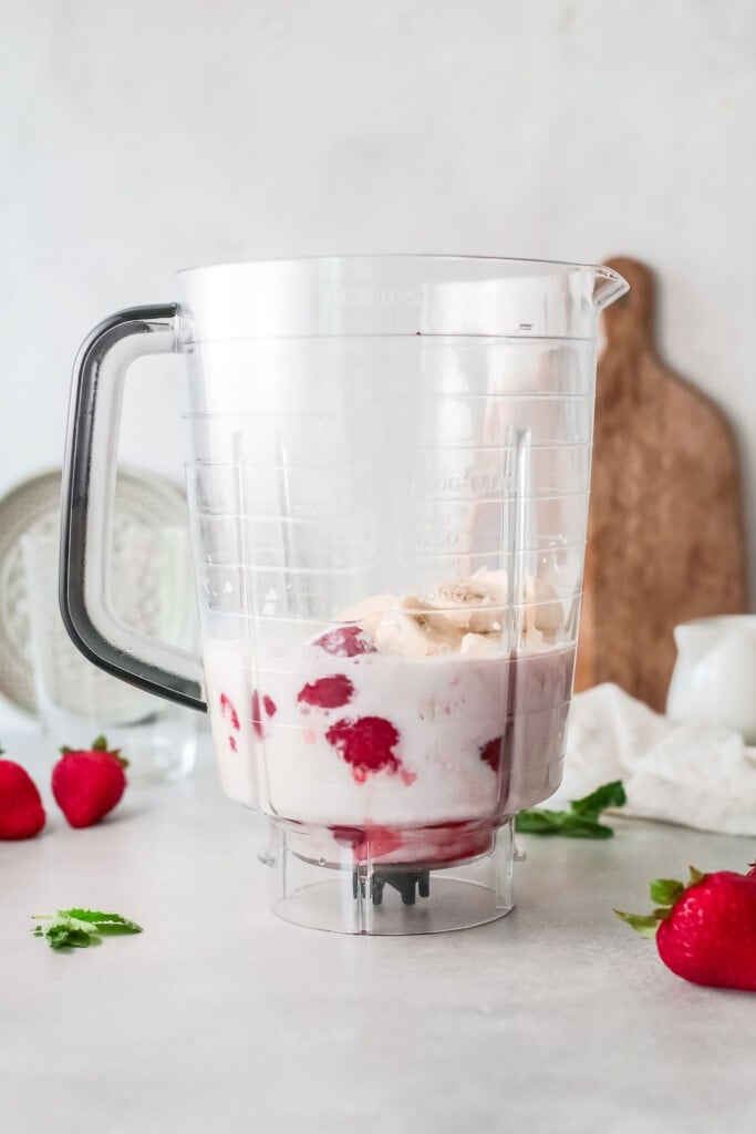 strawberry and banana smoothie in blender