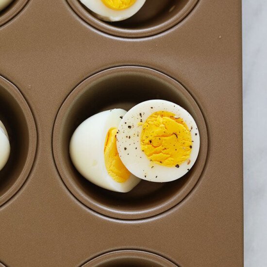 How to Cook Oven Baked Eggs in Muffin Tin {15 Minutes} - Savor + Savvy