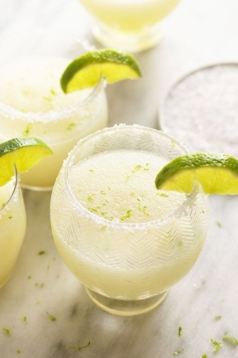 Frozen Margarita Recipe (5-Ingredients) - Fit Foodie Finds