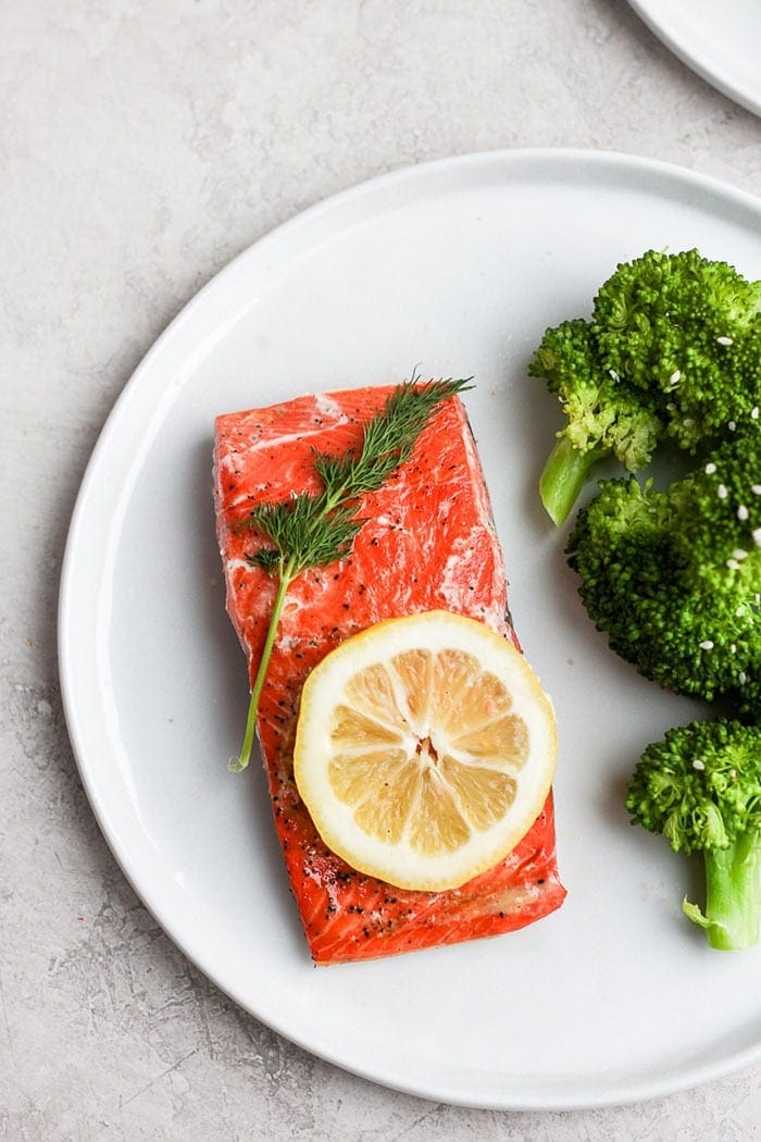 https://fitfoodiefinds.com/wp-content/uploads/2019/04/sous-vide-salmon-5.jpg