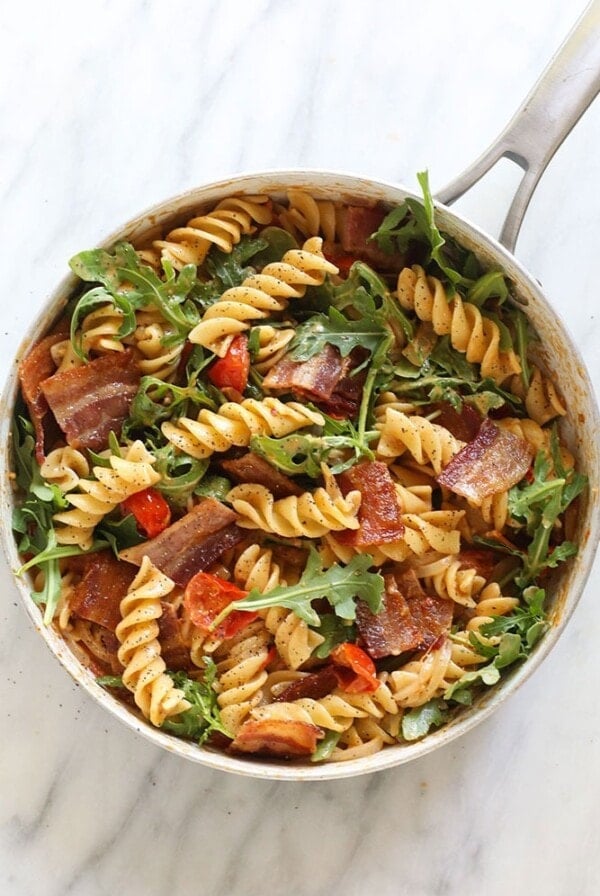 healthy BLT pasta in a skillet ready to be served