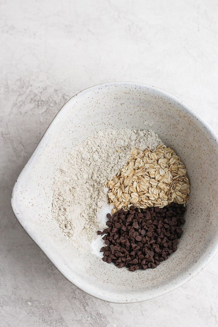 bowl of oat flour, oats, and chocolate chips