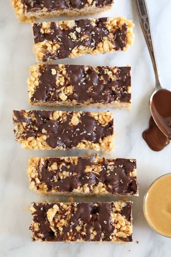 Healthy Peanut Butter Rice Krispie Treasts (+ video) - Fit Foodie Finds