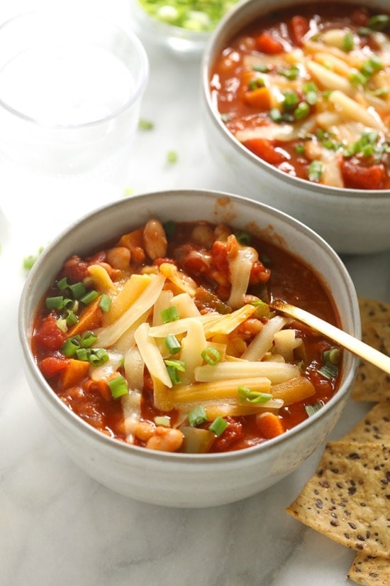 Vegetarian Chili (healthy & delish!) - Fit Foodie Finds