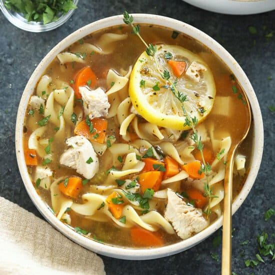 https://fitfoodiefinds.com/wp-content/uploads/2019/10/chicken-noodle-550x550.jpg