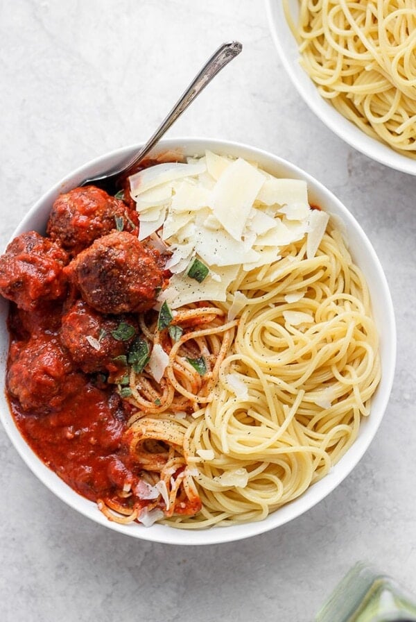 bowl of spaghetti and meatballs