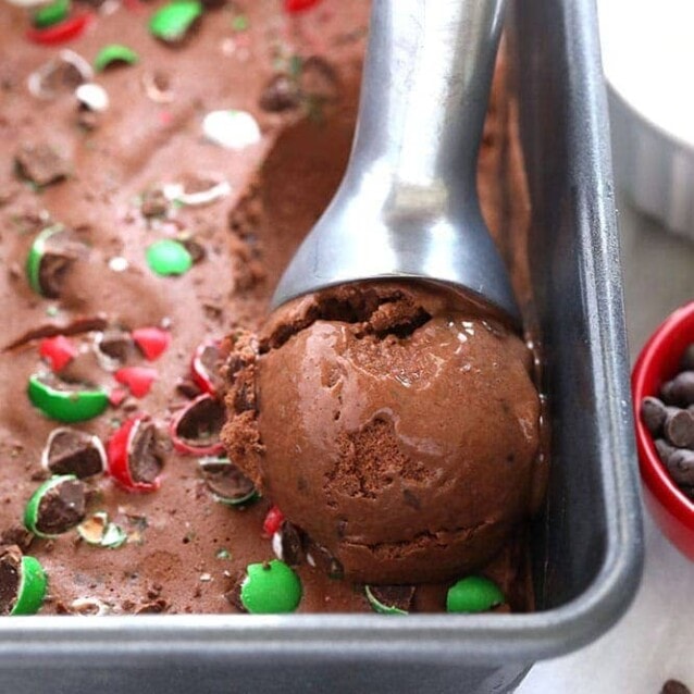 Chocolate Peppermint Banana Nice Cream (vegan) - Fit Foodie Finds