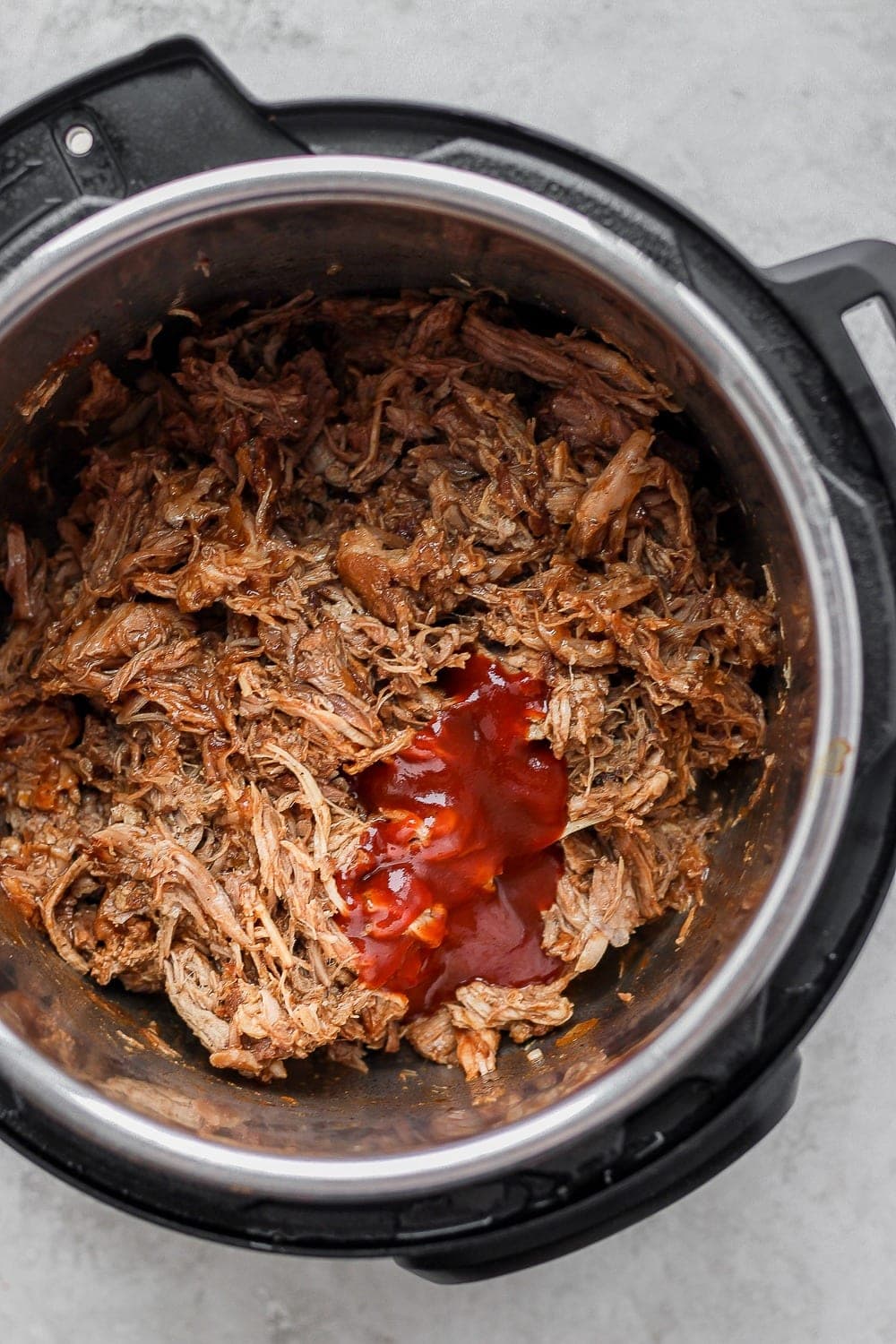 easy instant pot pulled pork with bbq sauce.