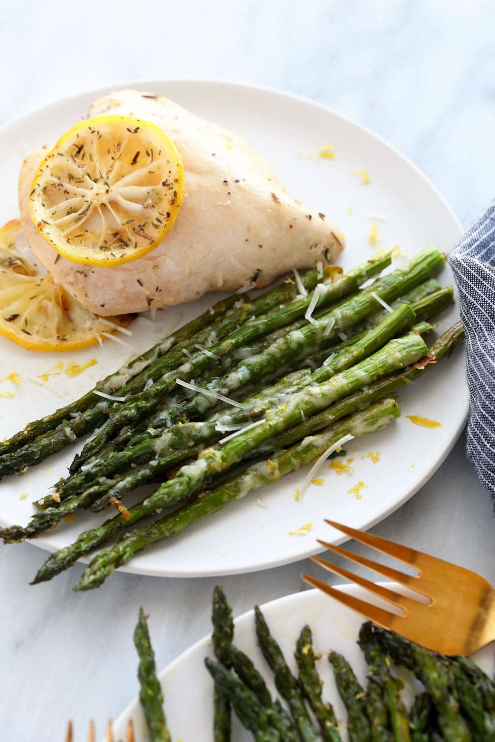 Roasted asparagus with chicken breast