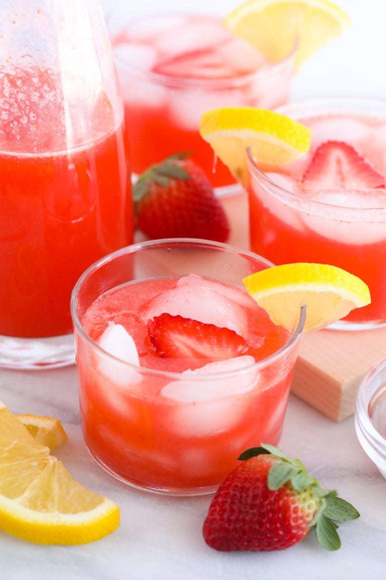 Strawberry Vodka Lemonade W Fresh Berries Fit Foodie Finds 2678