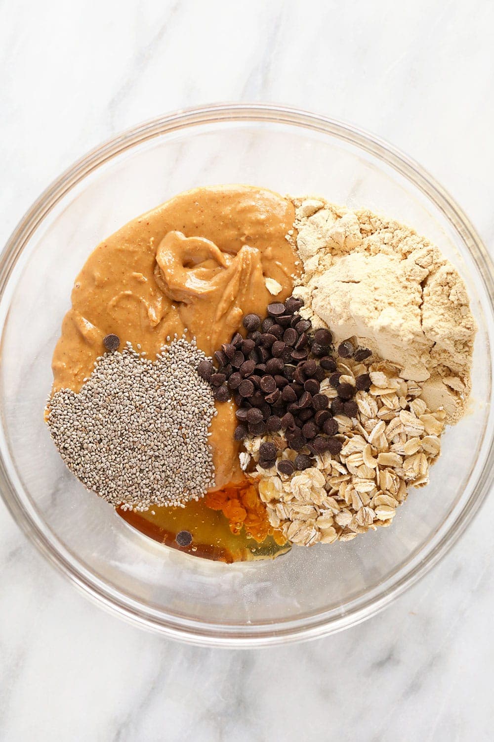 Peanut Butter Protein Balls (No Food Processor Needed!) - Detoxinista