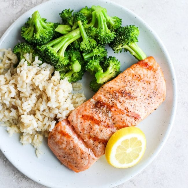 Simple Salmon Patties Recipe (How to Make Salmon Patties) - Fit Foodie ...