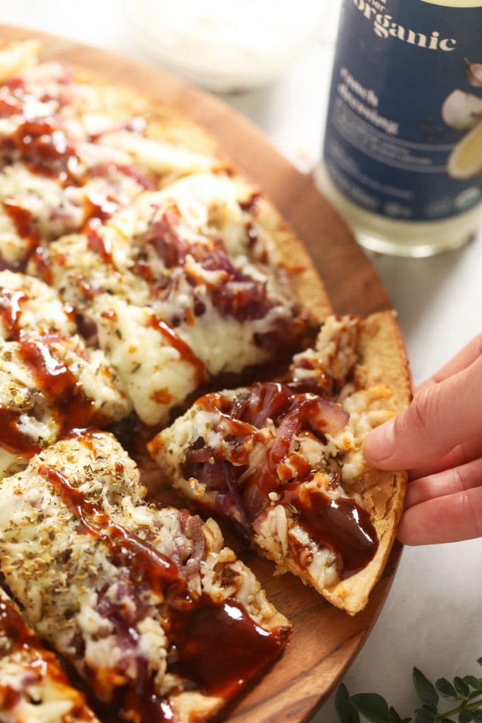 bbq chicken pizza with bbq sauce