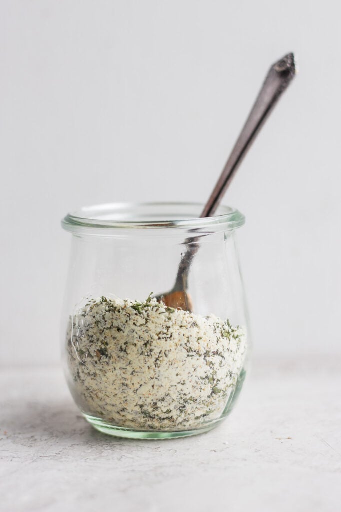 The best homemade ranch spice recipe on the web. You'll want a jar of this ranching condiment on top of any store-bought pack...trust me! A jar of homemade ranch mix.