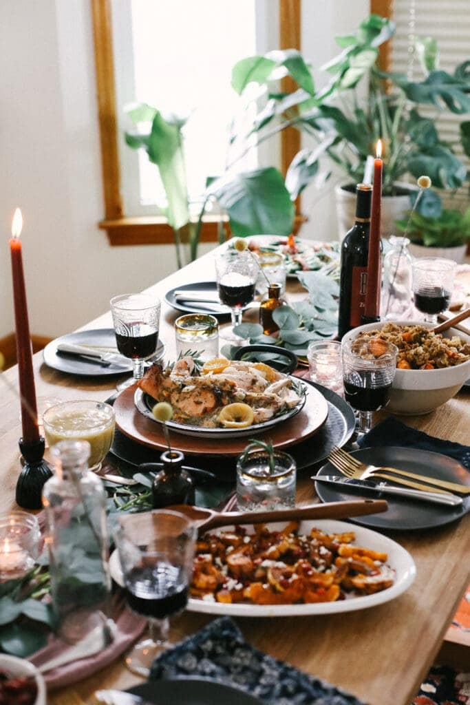 Thanksgiving table