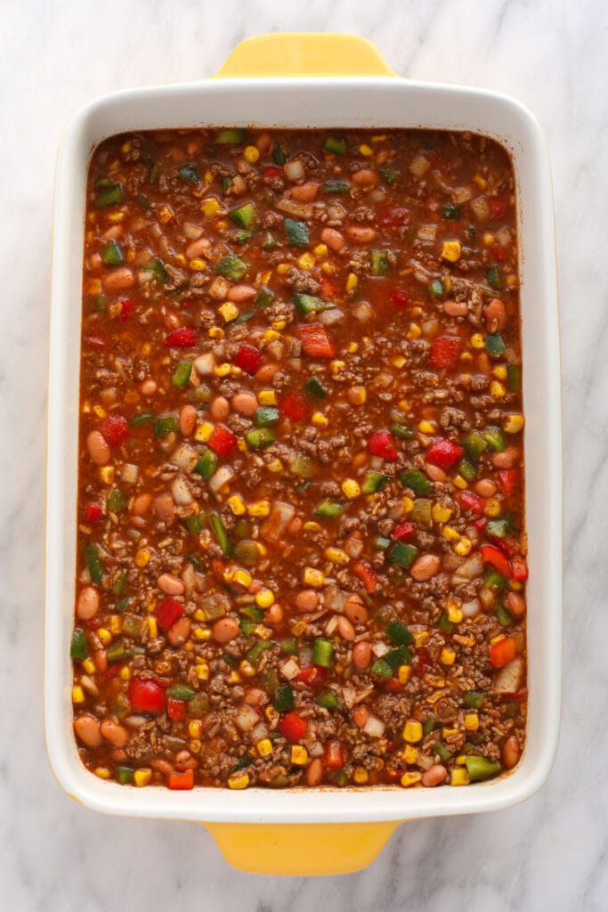 All the ingredients of this Mexican casserole are mixed together. 