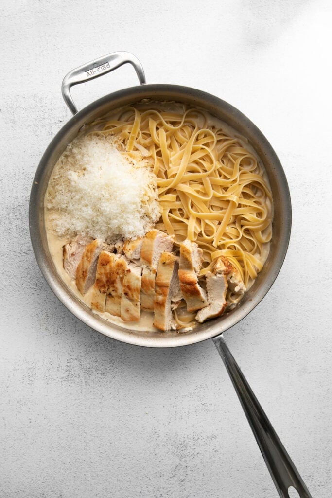 chicken alfredo in frying pan