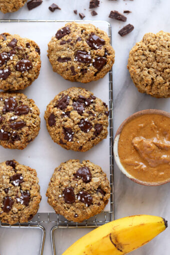 Peanut Butter Banana Cookies (with oats & chocolate!) - Fit Foodie Finds