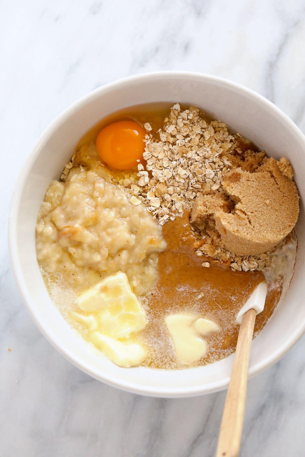 oatmeal cookies in bowl