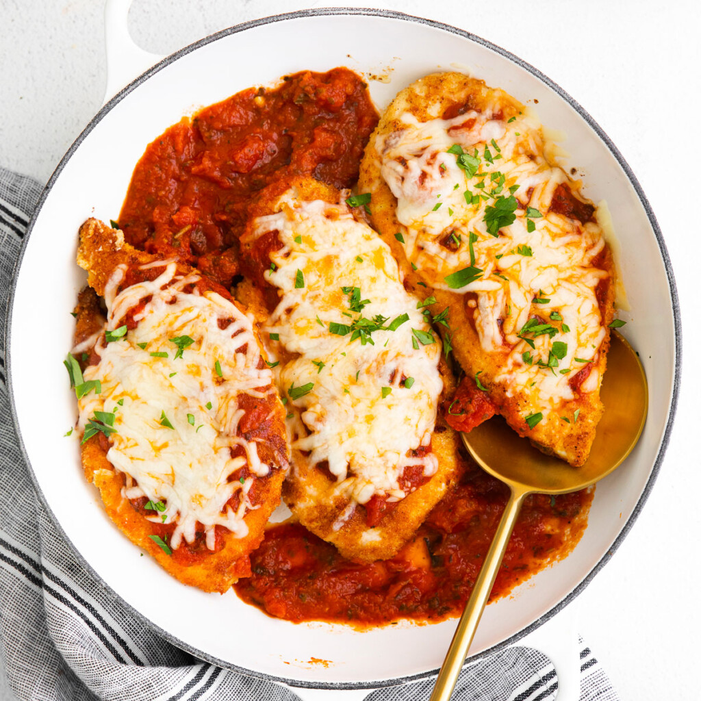 chicken parmesan in dish