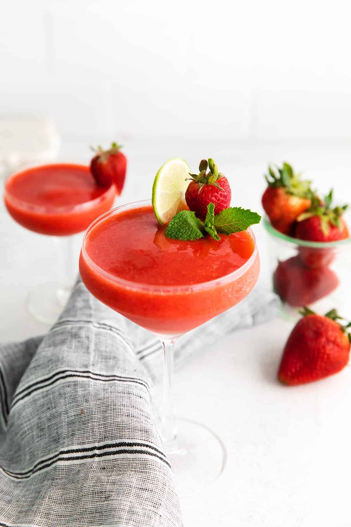 strawberry daiquiri with lime and fresh mint