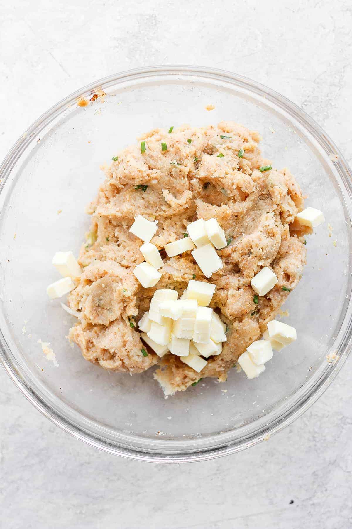 burger meat and butter in bowl.