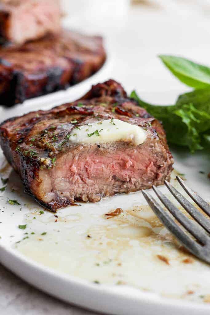 https://fitfoodiefinds.com/wp-content/uploads/2021/04/grilled-steak-12-683x1024.jpg