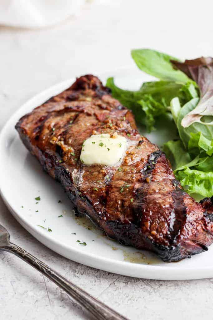 https://fitfoodiefinds.com/wp-content/uploads/2021/04/grilled-steak-9-683x1024.jpg