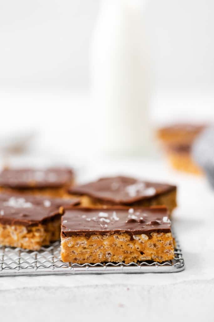 sliced scotcheroo bars topped with flakey sea salt