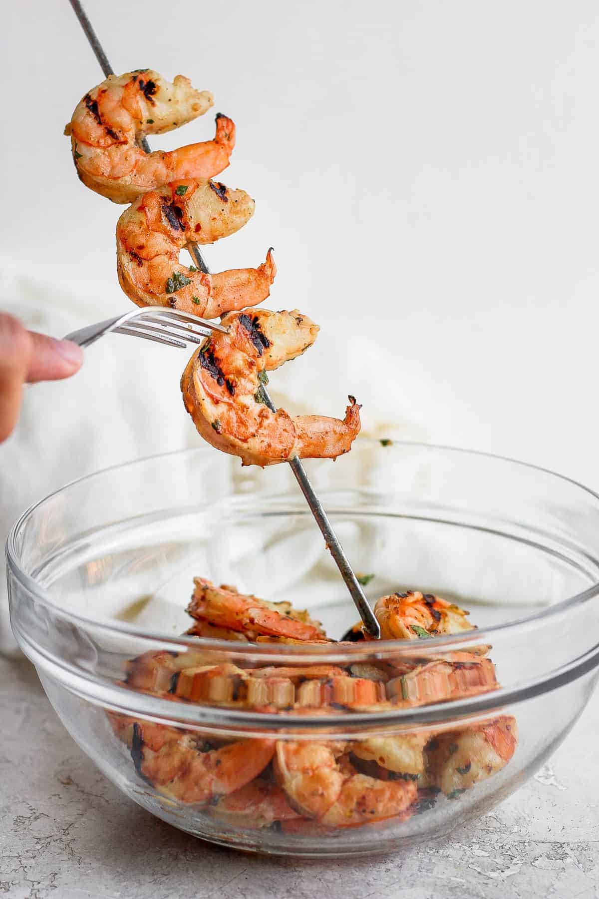 Juicy Grilled Shrimp (How to Grill Shrimp) - Fit Foodie Finds