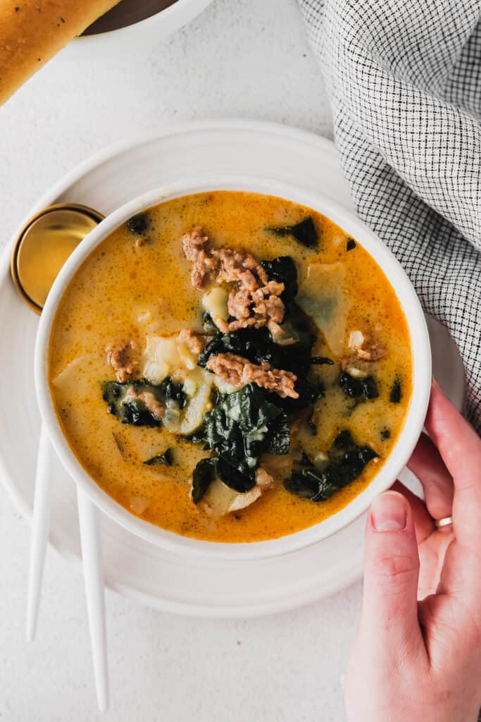 zuppa toscana soup in a bowl
