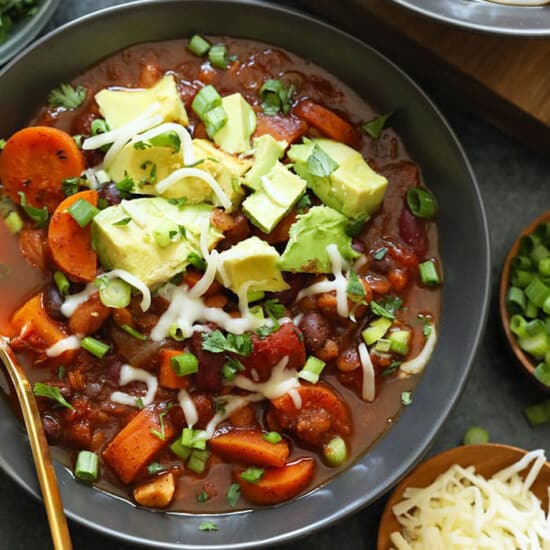 chili in bowl.