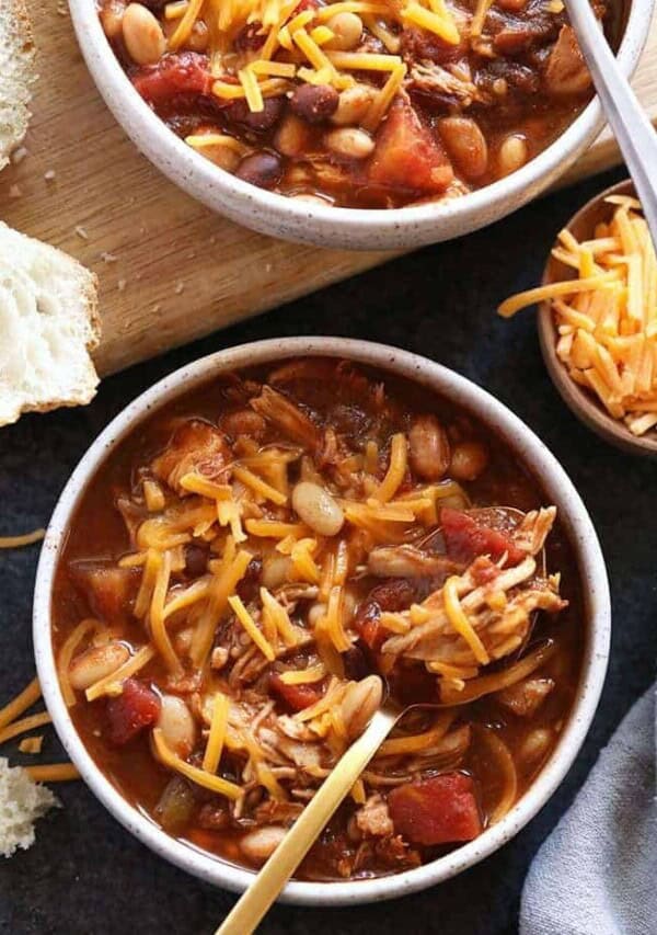 2 bowls of crockpot chicken chili